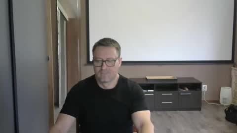 Snapshot of harrysnake chatting on November 8, 2025, 7:41 am HarrySnake online show from November 8, 2025, 7:41 am