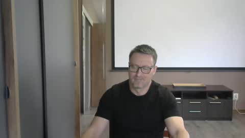 Snapshot of harrysnake chatting on November 9, 2025, 8:23 am HarrySnake online show from November 9, 2025, 8:23 am