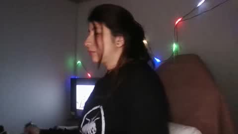 lady online show from March 5, 2026, 4:52 am