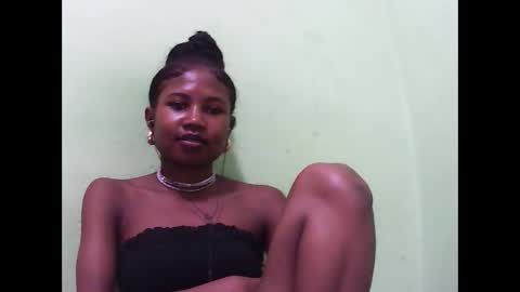 Snapshot of hasleyinah chatting on April 7, 2026, 9:04 pm hasleyinah online show from April 7, 2026, 9:04 pm