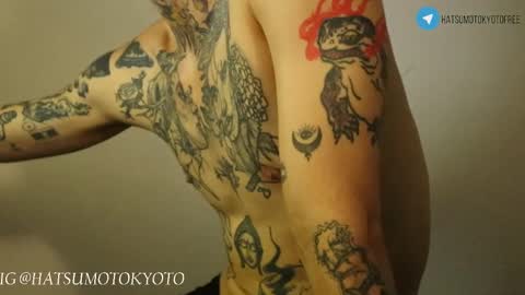 Snapshot of hatsumotokyoto chatting on March 11, 2025, 12:54 am More content   2   online show from March 11, 2025, 12:54 am