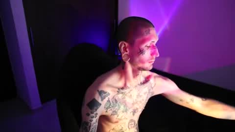 More content   2   online show from December 18, 2025, 2:39 am