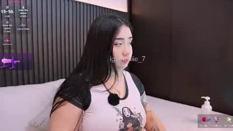 Snapshot of hay1_ chatting on July 23, 2026, 5:49 am haylie See you tonight at 8pm Colombia time online show from July 23, 2026, 5:49 am