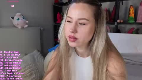 Haylee online show from April 22, 2026, 9:01 am