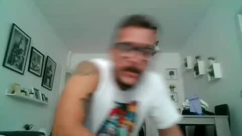 Snapshot of haze_john chatting on April 11, 2026, 10:08 am haze_john online show from April 11, 2026, 10:08 am