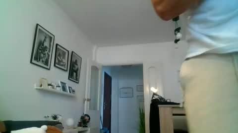 Snapshot of haze_john chatting on April 14, 2026, 5:19 pm haze_john online show from April 14, 2026, 5:19 pm