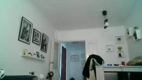 Snapshot of haze_john chatting on April 15, 2026, 1:40 pm haze_john online show from April 15, 2026, 1:40 pm