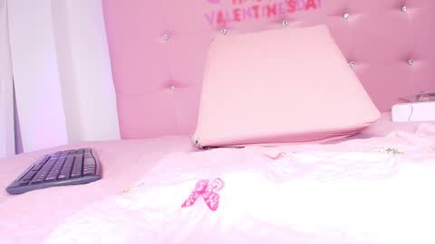 kataleya online show from March 10, 2025, 7:18 pm