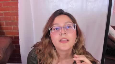 Snapshot of hazelbrownn23 chatting on February 27, 2025, 7:58 pm Hazel Brown online show from February 27, 2025, 7:58 pm