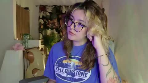 Snapshot of hazelbrownn23 chatting on May 14, 2026, 2:18 am Hazel Brown online show from May 14, 2026, 2:18 am
