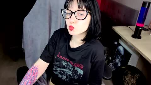 Snapshot of hazeltompson chatting on March 23, 2026, 12:31 pm hazeltompson online show from March 23, 2026, 12:31 pm