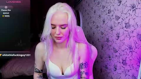 Snapshot of healing__girl chatting on February 15, 2025, 4:23 pm Valeria online show from February 15, 2025, 4:23 pm