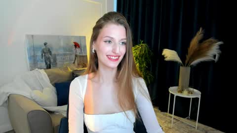 heartedlove_1 online show from April 11, 2026, 4:39 am