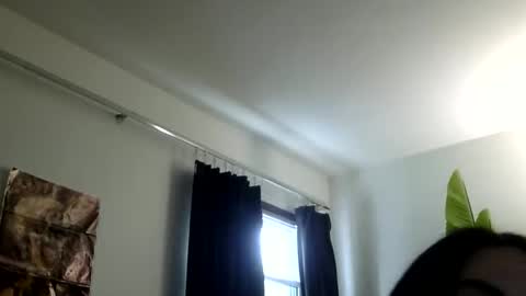 heatwavee online show from June 8, 2026, 9:37 pm
