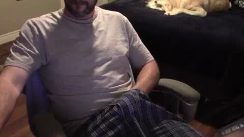 Snapshot of heavilyhung chatting on July 7, 2026, 6:47 am John online show from July 7, 2026, 6:47 am