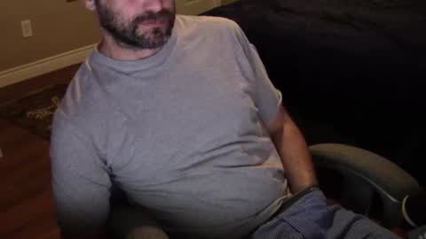 Snapshot of heavilyhung chatting on July 17, 2026, 5:25 am John online show from July 17, 2026, 5:25 am