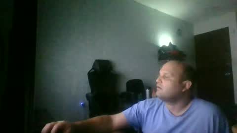 Snapshot of heavy_rebellxc chatting on June 24, 2026, 4:00 am Heavy Rebell online show from June 24, 2026, 4:00 am