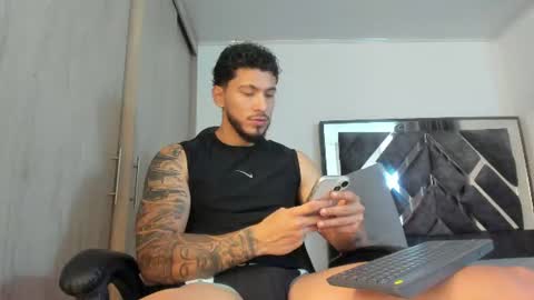 Snapshot of heavy_thor chatting on July 12, 2026, 11:18 pm Thor online show from July 12, 2026, 11:18 pm