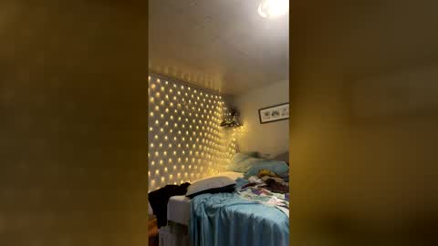 Snapshot of heavylowlush chatting on March 16, 2026, 5:06 pm sydney creamz online show from March 16, 2026, 5:06 pm