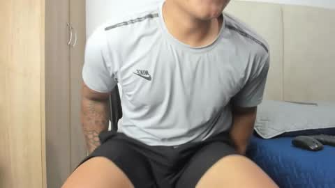 Snapshot of hector_18_ chatting on February 3, 2026, 1:27 pm 18 online show from February 3, 2026, 1:27 pm