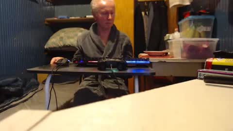 Snapshot of hedonista67 chatting on December 31, 2024, 4:14 pm hedonista67 online show from December 31, 2024, 4:14 pm