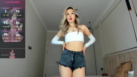 Snapshot of hee_nomy chatting on December 17, 2024, 5:40 am Nomy3 online show from December 17, 2024, 5:40 am