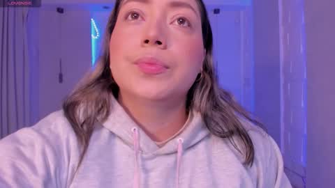 Heidy online show from October 30, 2025, 3:19 am