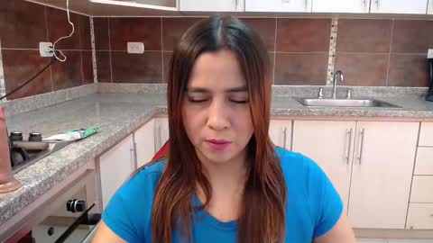 Snapshot of heidy_wells chatting on November 7, 2025, 11:54 am Heidy online show from November 7, 2025, 11:54 am