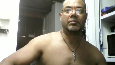 Snapshot of heistt chatting on July 8, 2026, 10:36 pm Heist Stein online show from July 8, 2026, 10:36 pm