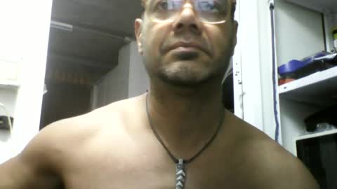 Snapshot of heistt chatting on July 9, 2026, 10:47 pm Heist Stein online show from July 9, 2026, 10:47 pm