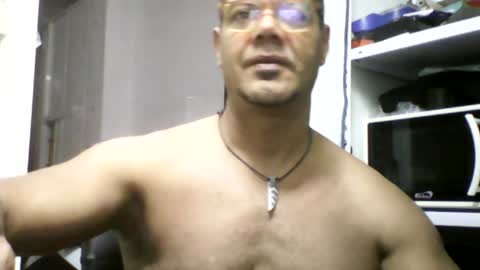 Snapshot of heistt chatting on July 21, 2026, 11:29 pm Heist Stein online show from July 21, 2026, 11:29 pm