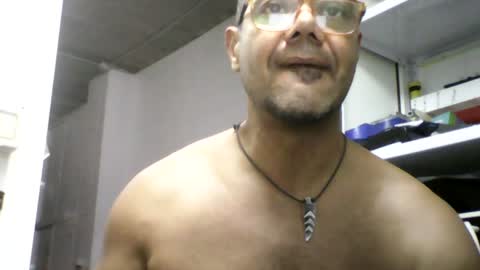 Snapshot of heistt chatting on July 28, 2026, 9:14 pm Heist Stein online show from July 28, 2026, 9:14 pm