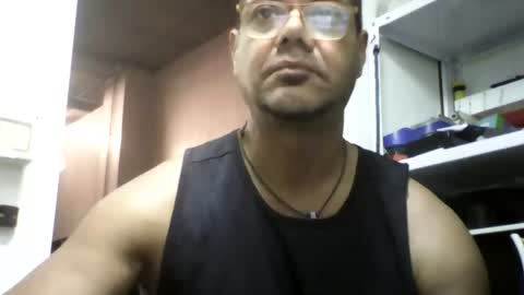 Snapshot of heistt chatting on August 2, 2026, 5:00 pm Heist Stein online show from August 2, 2026, 5:00 pm