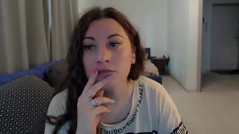 Snapshot of helen_adams_ chatting on June 29, 2026, 7:58 am helen_adams_ online show from June 29, 2026, 7:58 am