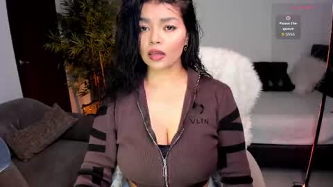 Snapshot of helen_miller chatting on June 14, 2026, 6:04 am helen_miller online show from June 14, 2026, 6:04 am