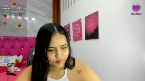 Snapshot of helen_russoo chatting on July 10, 2026, 1:43 am Helen online show from July 10, 2026, 1:43 am