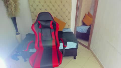 HELENA COPPER online show from April 7, 2026, 3:40 am