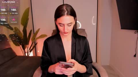 Snapshot of helena_lorente chatting on January 22, 2025, 6:41 pm Helen online show from January 22, 2025, 6:41 pm