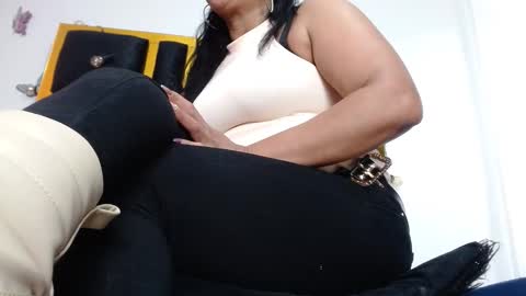 Snapshot of helenahotwet chatting on December 6, 2024, 7:34 pm helenahotwet online show from December 6, 2024, 7:34 pm