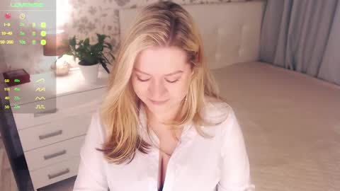 Helena Bonham online show from December 21, 2024, 3:58 am