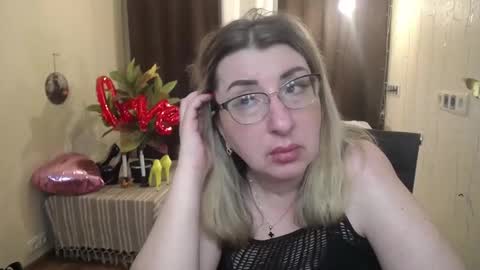 helenenigma online show from February 20, 2025, 1:46 am