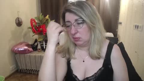 helenenigma online show from February 21, 2025, 4:40 am