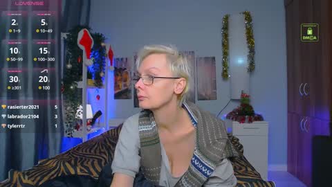 Helga online show from December 22, 2024, 1:12 am