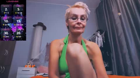 Helga online show from October 19, 2025, 3:12 pm