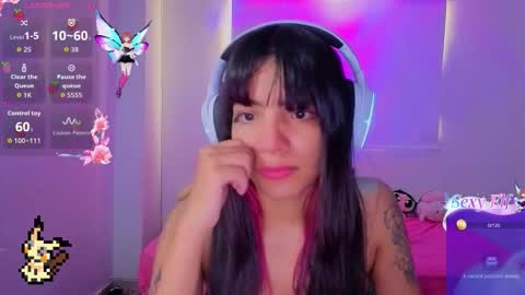 Snapshot of helia_n_amy chatting on February 9, 2026, 10:36 pm Helia Transfem and Amy online show from February 9, 2026, 10:36 pm