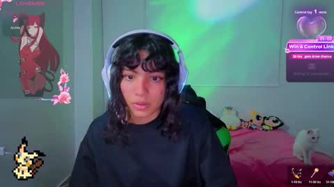 Snapshot of helia_n_amy chatting on February 19, 2026, 11:23 pm Helia Transfem and Amy online show from February 19, 2026, 11:23 pm