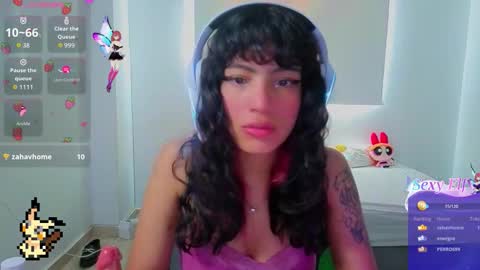Snapshot of helia_n_amy chatting on February 27, 2026, 5:46 pm Helia Transfem and Amy online show from February 27, 2026, 5:46 pm