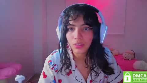 Helia Transfem and Amy online show from March 27, 2026, 6:41 am