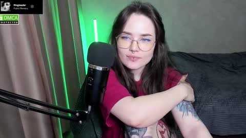 Red online show from March 6, 2025, 6:05 pm