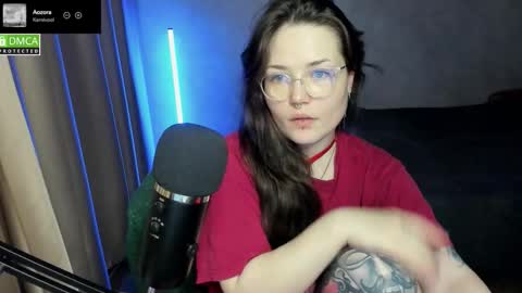 Red online show from September 24, 2025, 6:44 pm